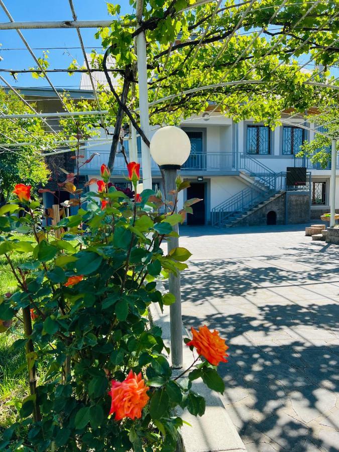 Big House Hotel Tbilisi Luaran gambar