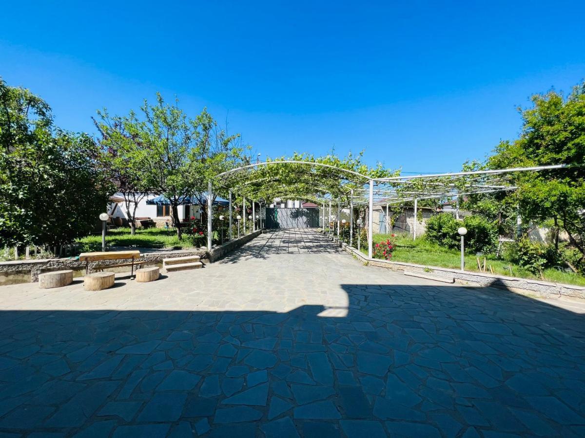 Big House Hotel Tbilisi Luaran gambar